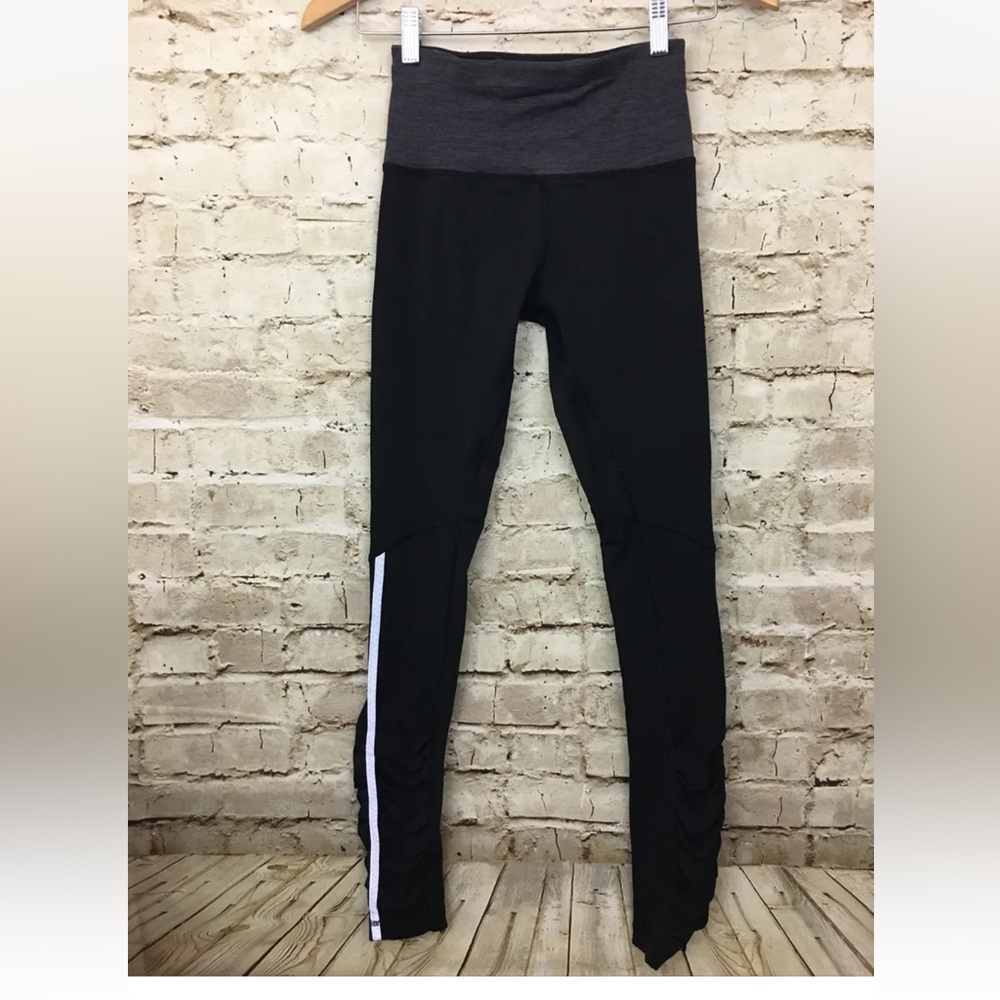 Lululemon Tights Run: Back On Track Tight Reflective running yoga  2